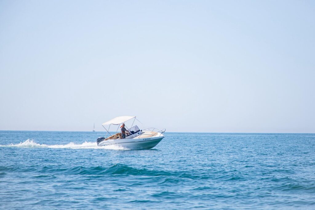Passito 560 Self-Drive Tours Torrevieja Boat Rental